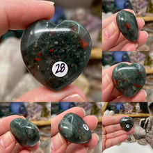 Bild in Galerie-Viewer laden, African Bloodstone 30mm Hearts