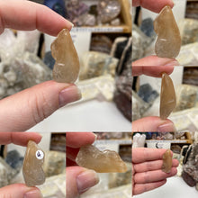 Bild in Galerie-Viewer laden, Amphibole Included Quartz Small/Medium Rough Tumbles