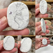 Load image into Gallery viewer, Howlite Smooth Palm Stones