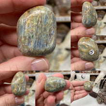 Bild in Galerie-Viewer laden, Blue and Green Kyanite Freeform Tumbles