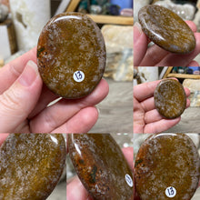 将图像加载到图库查看器中,Ocean Jasper Worry Palm Stones