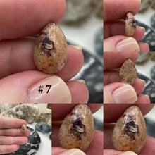 Bild in Galerie-Viewer laden, Mexican Fire Opal in Matrix Cabs Under 2 Grams