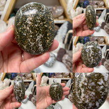 Cargar imagen en el visor de la galería, Ocean Jasper Palm Stone #26