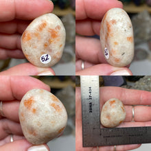 Bild in Galerie-Viewer laden, Sunstone Large Tumbles