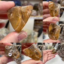 Bild in Galerie-Viewer laden, Amphibole Included Quartz Large/X-Large Rough Tumbles
