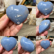 Bild in Galerie-Viewer laden, Angelite Heart Palm Stones