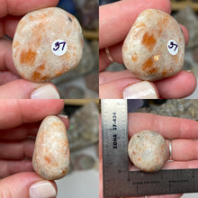 Bild in Galerie-Viewer laden, Sunstone Large Tumbles