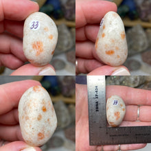 Bild in Galerie-Viewer laden, Sunstone Large Tumbles