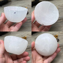 Load image into Gallery viewer, Selenite 2.7" Bowls