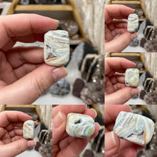 Bild in Galerie-Viewer laden, Blue Aragonite Medium Tumble