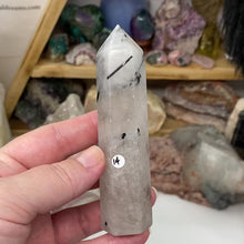在图库查看器中加载和播放视频,Black Rutilated Quartz Point #14