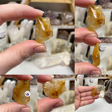 Bild in Galerie-Viewer laden, Amphibole Included Quartz Small/Medium Rough Tumbles