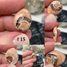 Bild in Galerie-Viewer laden, Mexican Fire Opal in Matrix Cabs Under 2 Grams
