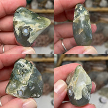 将图像加载到图库查看器中,Ocean Jasper Medium Rough Tumbles