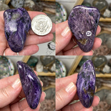 将图像加载到图库查看器中,Charoite Polished Palm Stones