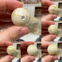 Bild in Galerie-Viewer laden, Green Onyx 1" Spheres