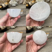Load image into Gallery viewer, Selenite 2.7" Bowls