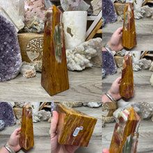 Bild in Galerie-Viewer laden, Green Onyx 8" Obelisk Towers