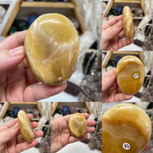 Load image into Gallery viewer, Honey Calcite Palm Stones