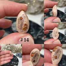 Bild in Galerie-Viewer laden, Mexican Fire Opal in Matrix Cabs Under 2 Grams