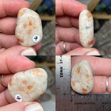 Bild in Galerie-Viewer laden, Sunstone Large Tumbles