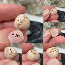 Bild in Galerie-Viewer laden, Mexican Fire Opal in Matrix Cabs Under 2 Grams