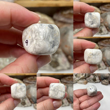 Bild in Galerie-Viewer laden, Howlite 20-25mm Tumbles (Medium to Large Size)