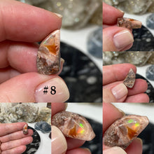 Bild in Galerie-Viewer laden, Mexican Fire Opal in Matrix Cabs Under 2 Grams
