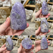 Bild in Galerie-Viewer laden, <transcy>Chevron Amethyst Laced Achat / Dog Tooth Rough Boulder</transcy>