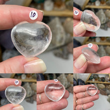 Bild in Galerie-Viewer laden, Clear Quartz 1" Hearts