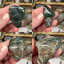 Bild in Galerie-Viewer laden, Ocean Jasper Large Rough Tumbles