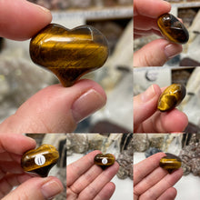 Chargez l'image dans la visionneuse de la galerie, Tiger Eye Cartoon 1" Hearts