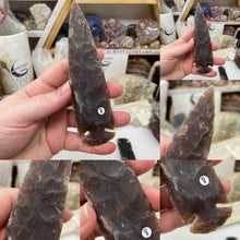 Bild in Galerie-Viewer laden, Jasper Variety 5" Arrowhead Replicas