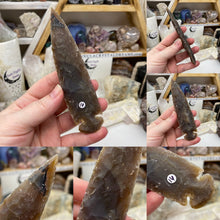 Bild in Galerie-Viewer laden, Jasper Variety 5" Arrowhead Replicas