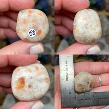 Bild in Galerie-Viewer laden, Sunstone Large Tumbles