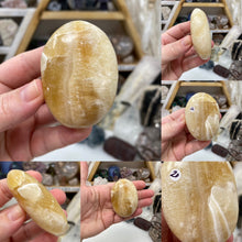 Load image into Gallery viewer, Honey Calcite Palm Stones