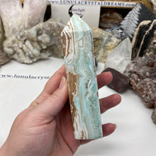 Bild in Galerie-Viewer laden, Blue Aragonite Tower #01