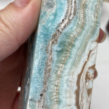 Bild in Galerie-Viewer laden, Blue Aragonite Tower #01