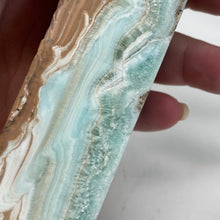 Bild in Galerie-Viewer laden, Blue Aragonite Tower #01