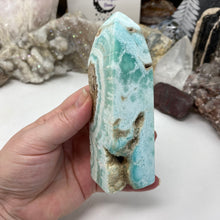 Bild in Galerie-Viewer laden, Blue Aragonite Tower #02