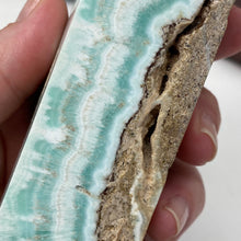 Bild in Galerie-Viewer laden, Blue Aragonite Tower #02