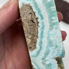 Bild in Galerie-Viewer laden, Blue Aragonite Tower #02