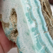 Bild in Galerie-Viewer laden, Blue Aragonite Tower #02