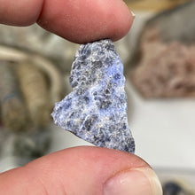 Chargez l'image dans la visionneuse de la galerie, Mixed Small Rough Stones
