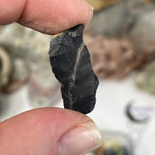 Chargez l'image dans la visionneuse de la galerie, Mixed Small Rough Stones