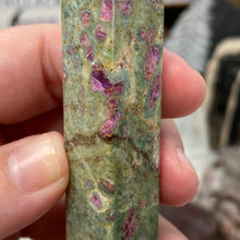 将图像加载到图库查看器中,<transcy>红宝石 Fuchsite 塔 #02</transcy>