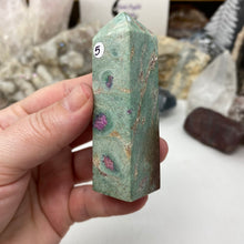 Bild in Galerie-Viewer laden, Ruby and Kyanite in Fuchsite Tower #05