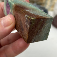 Bild in Galerie-Viewer laden, Ruby and Kyanite in Fuchsite Tower #05