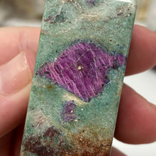 Bild in Galerie-Viewer laden, Ruby and Kyanite in Fuchsite Tower #05