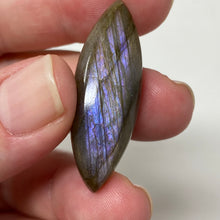 Load image into Gallery viewer, Purple Labradorite Cabochon #16 * High Quality